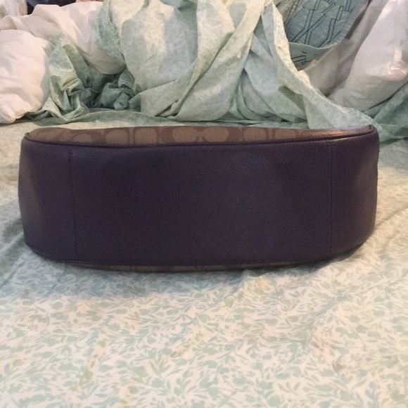 Coach Hobo Purse - Picture 6 of 8